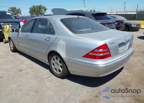 2001 Mercedes-Benz S 500 z USA, uszkodzony, nr VIN WDBNG75J01A212600